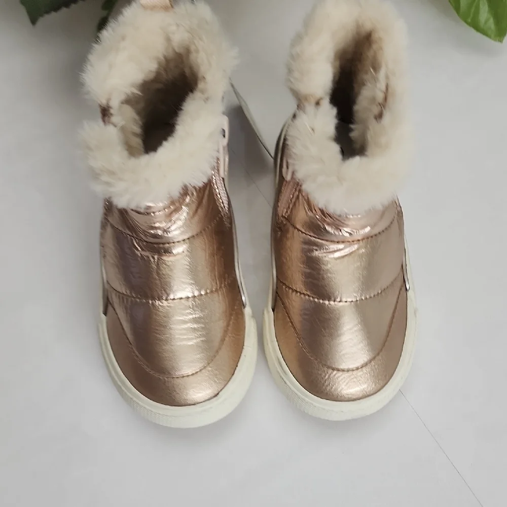 Kids Metallic Rose Gold Fur-Lined Winter Boots
